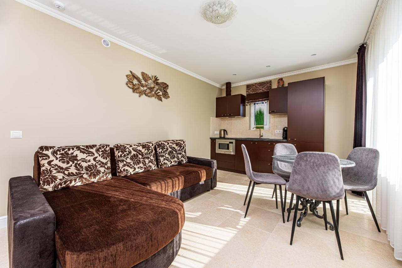 Sakura_inn Palanga